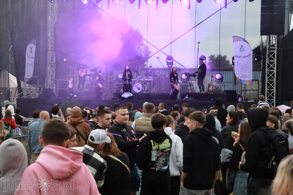 Fotorelacja II: Powitanie Wakacji i Viki Gabor w Poraju PIĄTEK cz. 2