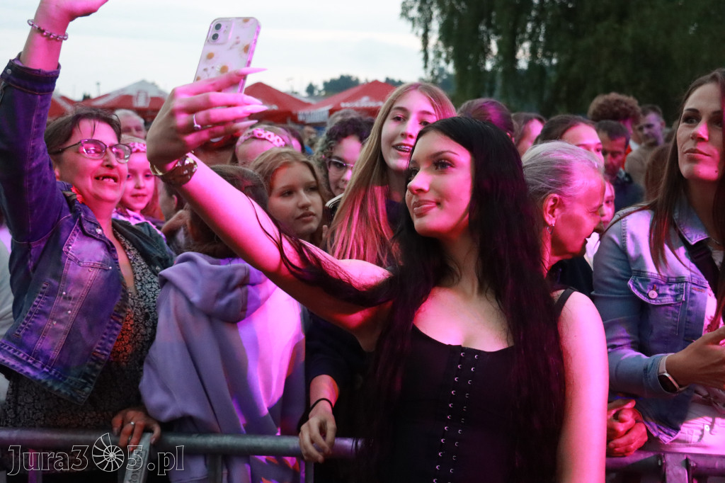 Fotorelacja II: Powitanie Wakacji i Viki Gabor w Poraju PIĄTEK cz. 2