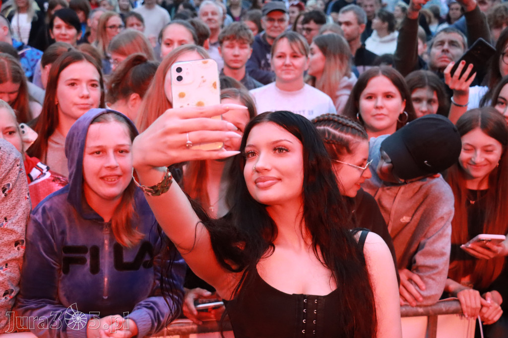 Fotorelacja II: Powitanie Wakacji i Viki Gabor w Poraju PIĄTEK cz. 2