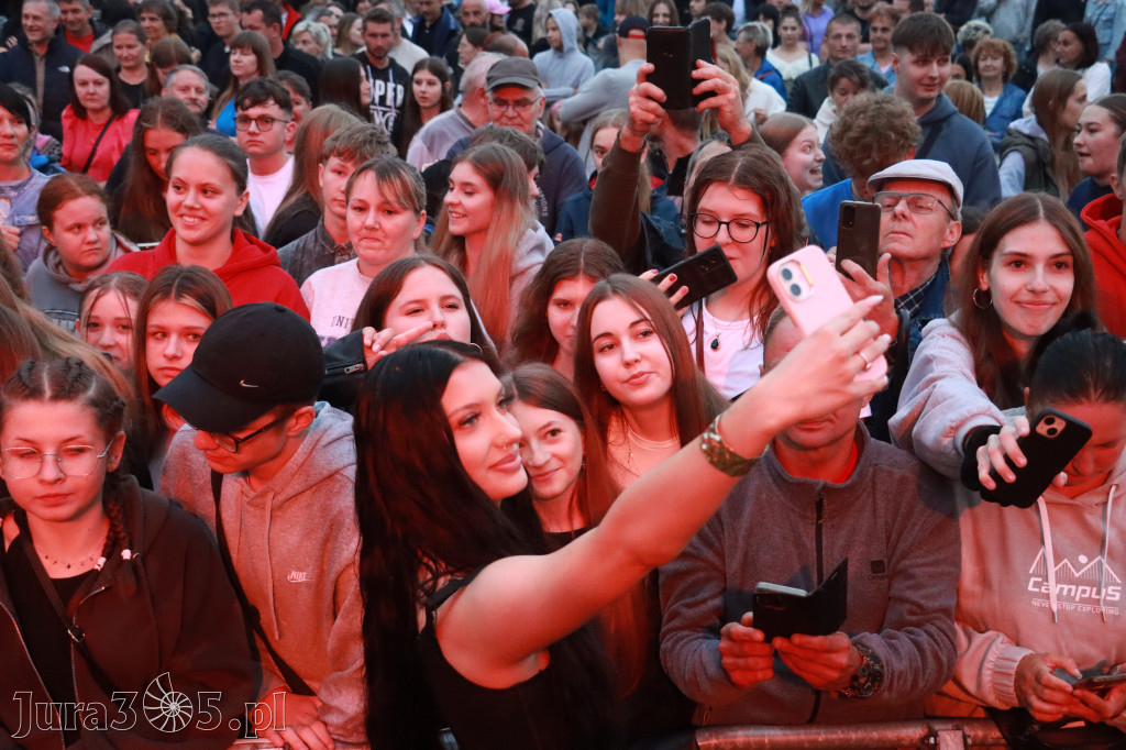 Fotorelacja II: Powitanie Wakacji i Viki Gabor w Poraju PIĄTEK cz. 2