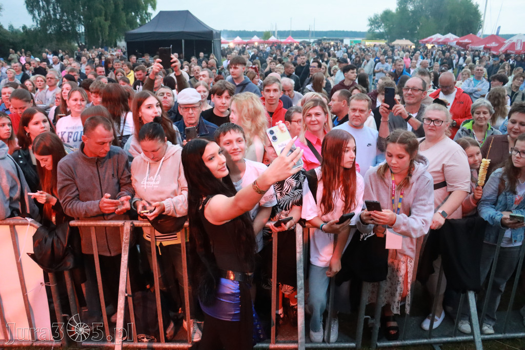 Fotorelacja II: Powitanie Wakacji i Viki Gabor w Poraju PIĄTEK cz. 2