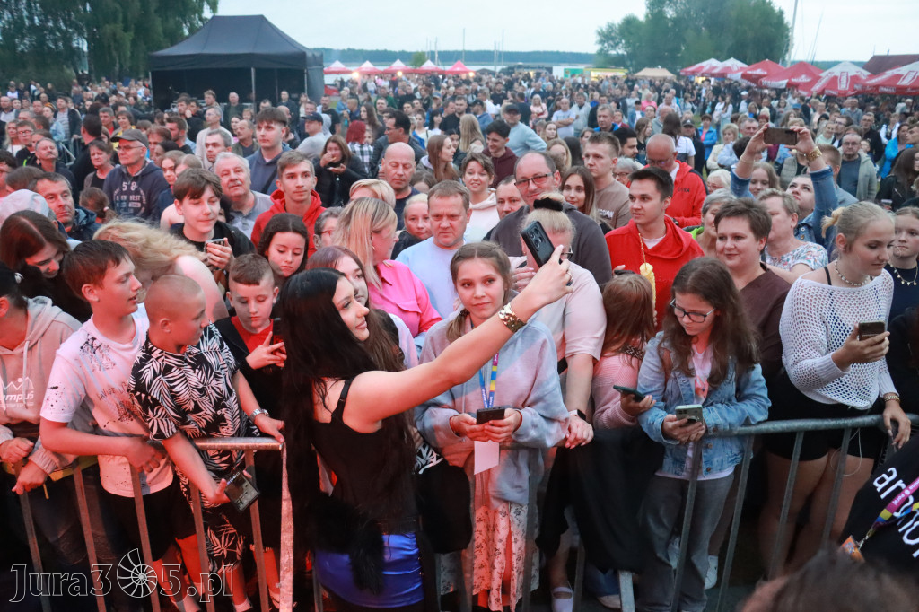 Fotorelacja II: Powitanie Wakacji i Viki Gabor w Poraju PIĄTEK cz. 2