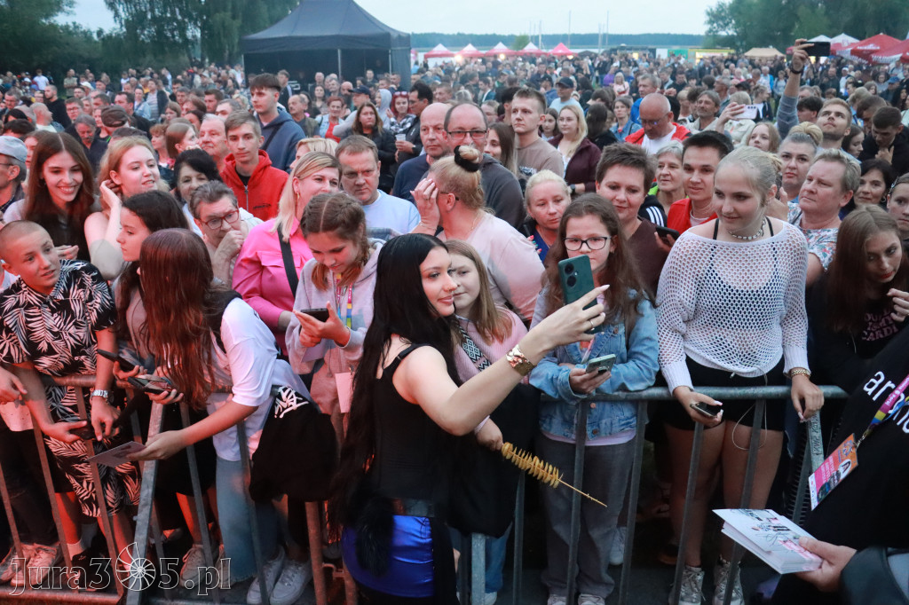 Fotorelacja II: Powitanie Wakacji i Viki Gabor w Poraju PIĄTEK cz. 2