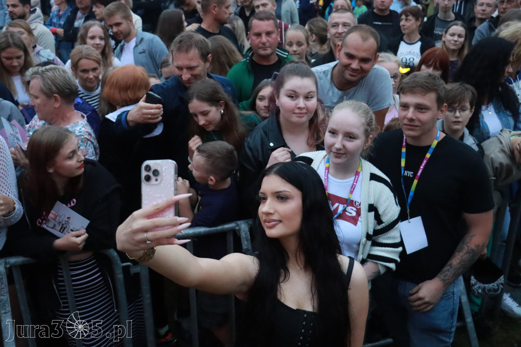 Fotorelacja II: Powitanie Wakacji i Viki Gabor w Poraju PIĄTEK cz. 2