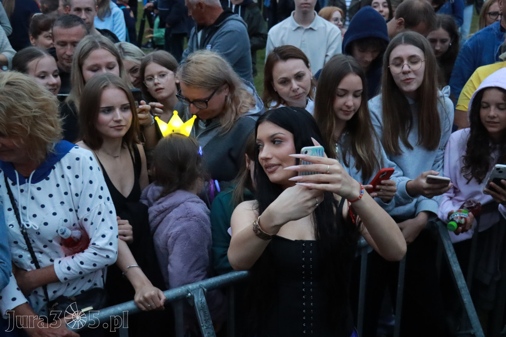 Fotorelacja II: Powitanie Wakacji i Viki Gabor w Poraju PIĄTEK cz. 2
