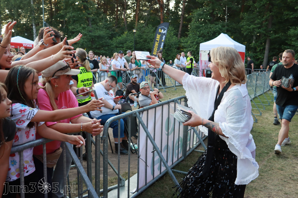 Fotorelacja V: 75 lat Miasta Myszkowa - Koncert zespołu Kardamon
