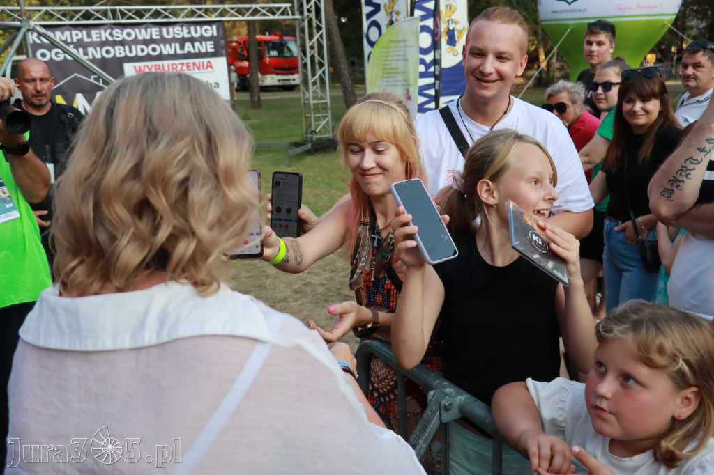 Fotorelacja V: 75 lat Miasta Myszkowa - Koncert zespołu Kardamon