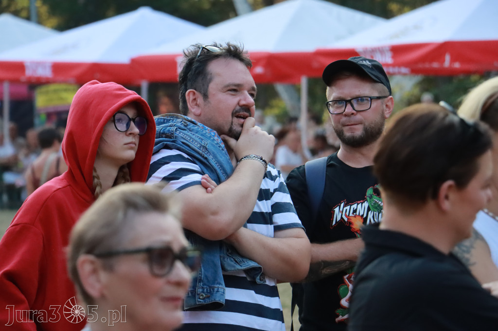 Fotorelacja V: 75 lat Miasta Myszkowa - Koncert zespołu Kardamon