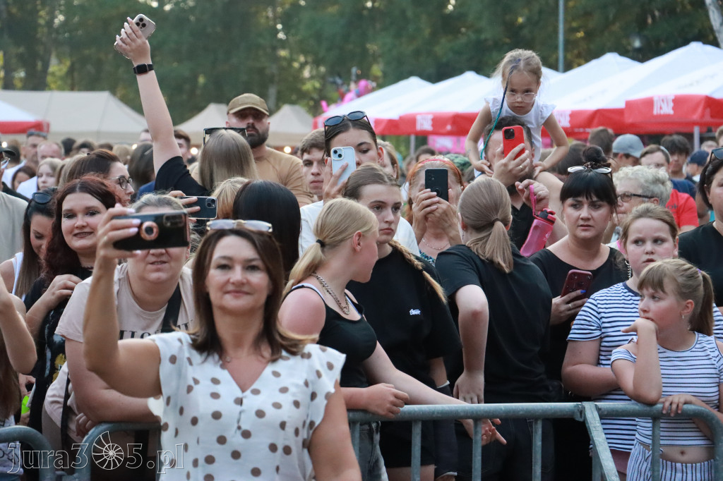 Fotorelacja VI: 75 lat Miasta Myszkowa - Koncert Zosi Wójcik!