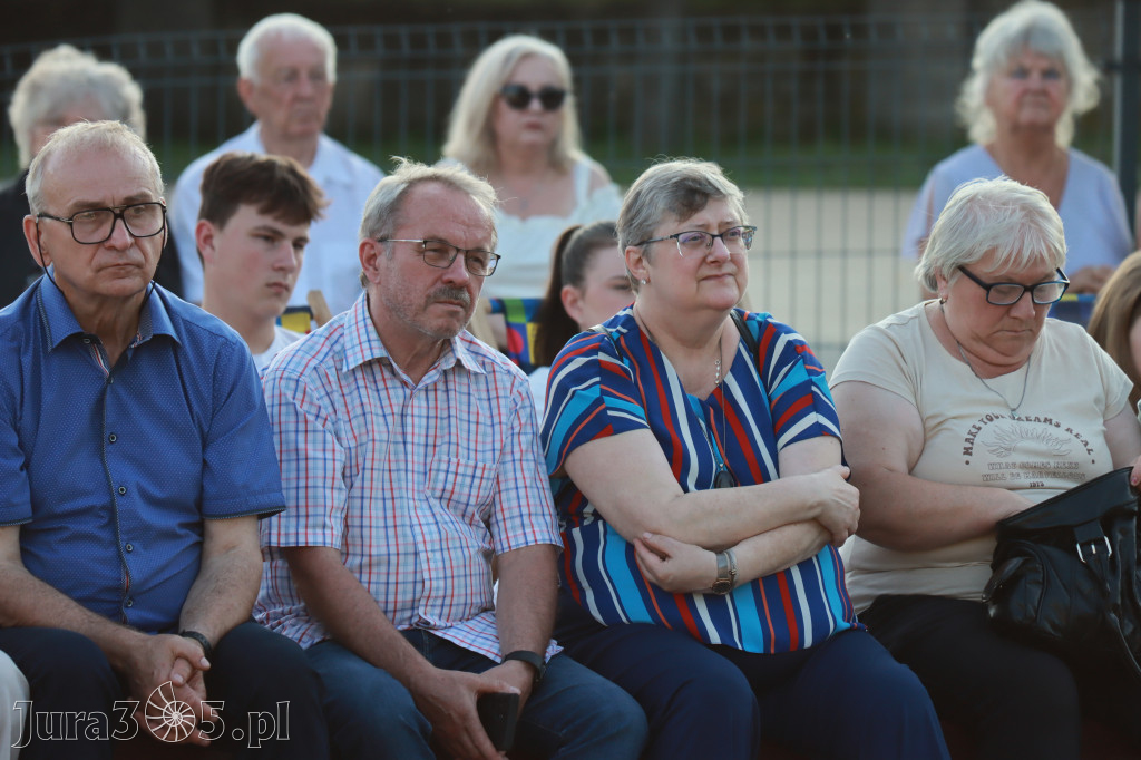 Fotorelacja: Koncertu z Zadęciem w Zawierciu Kromołowie