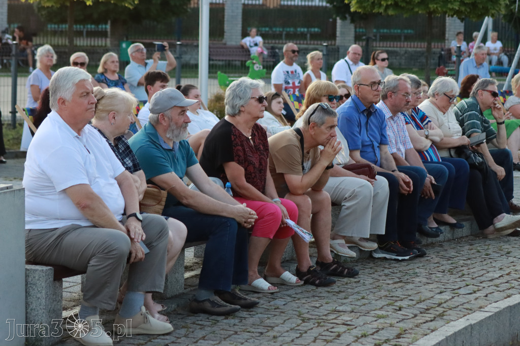 Fotorelacja: Koncertu z Zadęciem w Zawierciu Kromołowie
