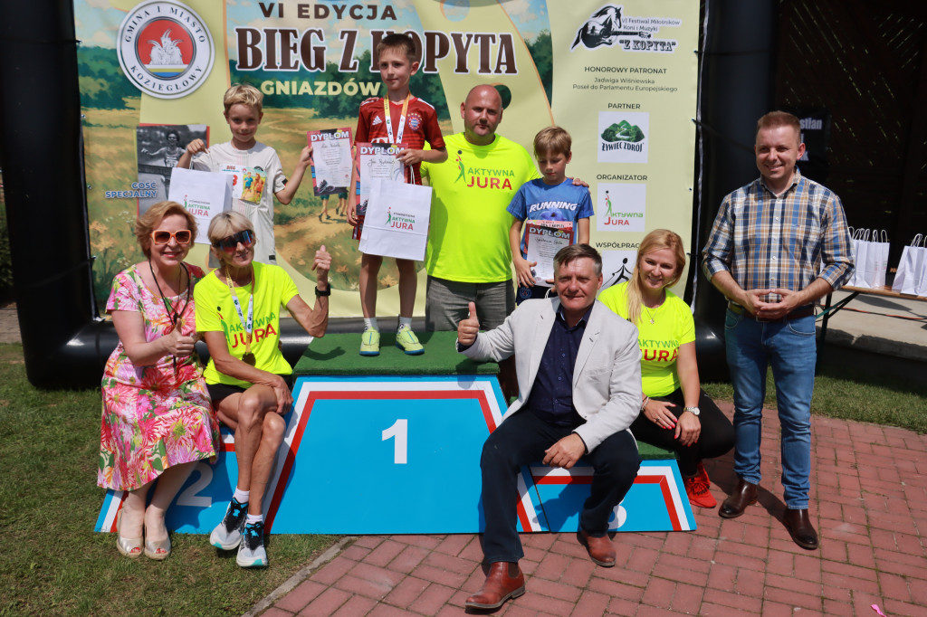 Fotorelacja IV: Dekoracje - Bieg z małego kopytka, młodego galopu, Bieg z Kopyta - Festiwal z Kopyta 2025