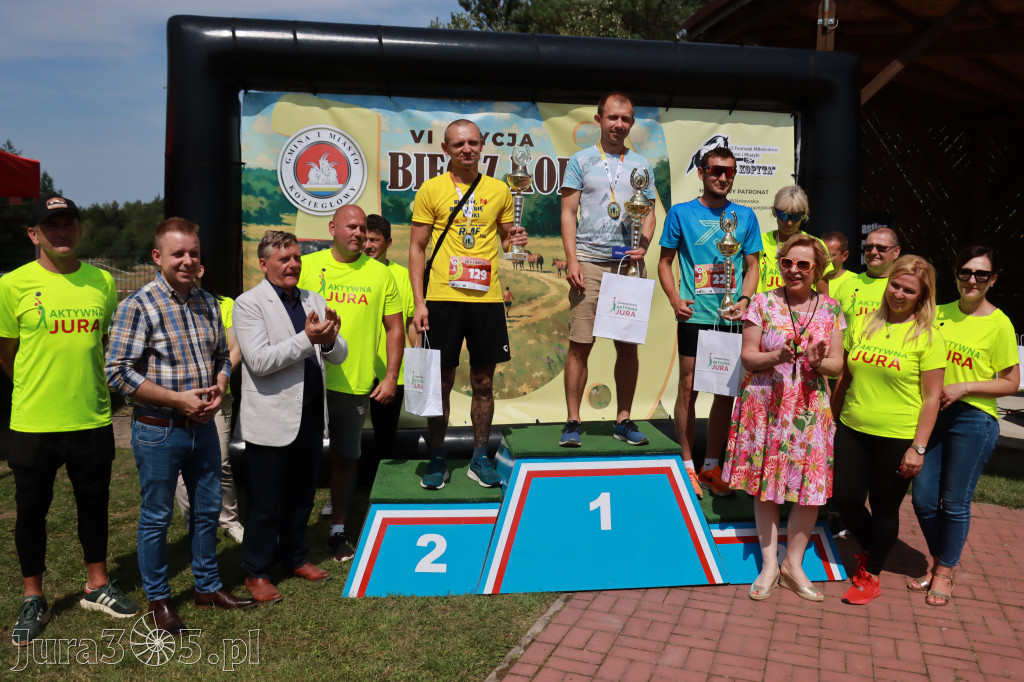 Fotorelacja IV: Dekoracje - Bieg z małego kopytka, młodego galopu, Bieg z Kopyta - Festiwal z Kopyta 2025
