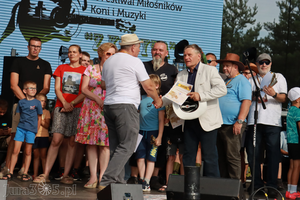 Fotorelacja VIII: Ogłoszenie wyników konkursu MOTO LEGENDY - Festiwal z Kopyta w Gniazdowie