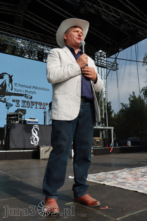 Fotorelacja IX: Występ Mai Boguckiej i zespołu Droga na Ostrołękę - Festiwal z Kopyta w Gniazdowie