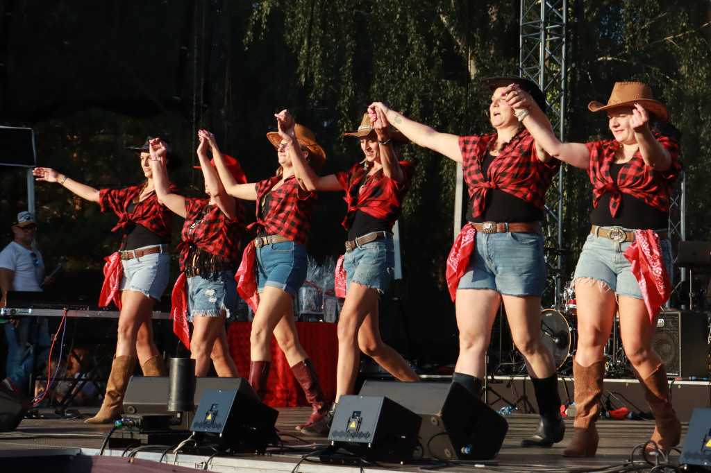 Fotorelacja X: Niebiańskie Kowbojki - Festiwal z Kopyta w Gniazdowie