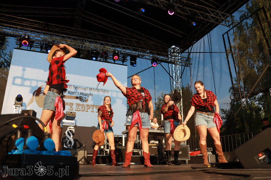 Fotorelacja X: Niebiańskie Kowbojki - Festiwal z Kopyta w Gniazdowie