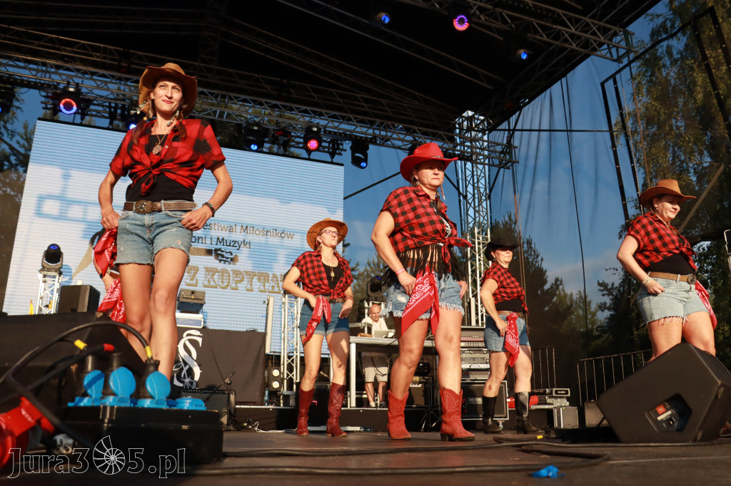 Fotorelacja X: Niebiańskie Kowbojki - Festiwal z Kopyta w Gniazdowie