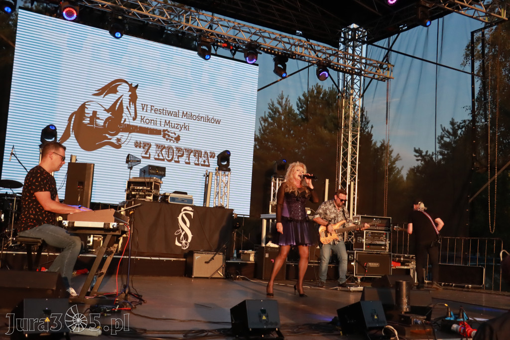 Fotorelacja XI: Koncert Alicja Boncol i KoAlicja - Festiwal z Kopyta w Gniazdowie
