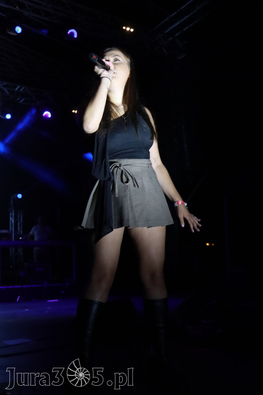 Fotorelacja XIII: Julia Tkacz solo i ze Smolastym - Festiwal z Kopyta w Gniazdowie