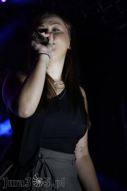 Fotorelacja XIII: Julia Tkacz solo i ze Smolastym - Festiwal z Kopyta w Gniazdowie