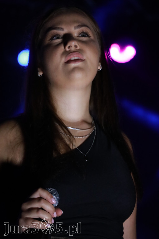 Fotorelacja XIII: Julia Tkacz solo i ze Smolastym - Festiwal z Kopyta w Gniazdowie