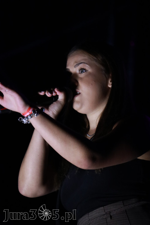 Fotorelacja XIII: Julia Tkacz solo i ze Smolastym - Festiwal z Kopyta w Gniazdowie