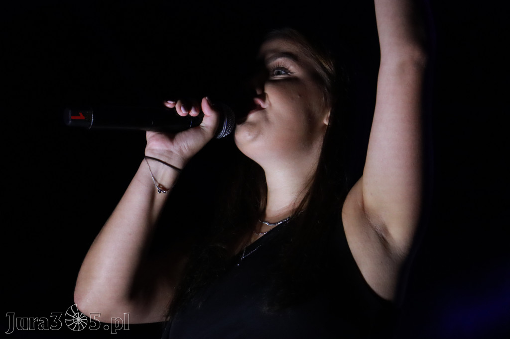 Fotorelacja XIII: Julia Tkacz solo i ze Smolastym - Festiwal z Kopyta w Gniazdowie