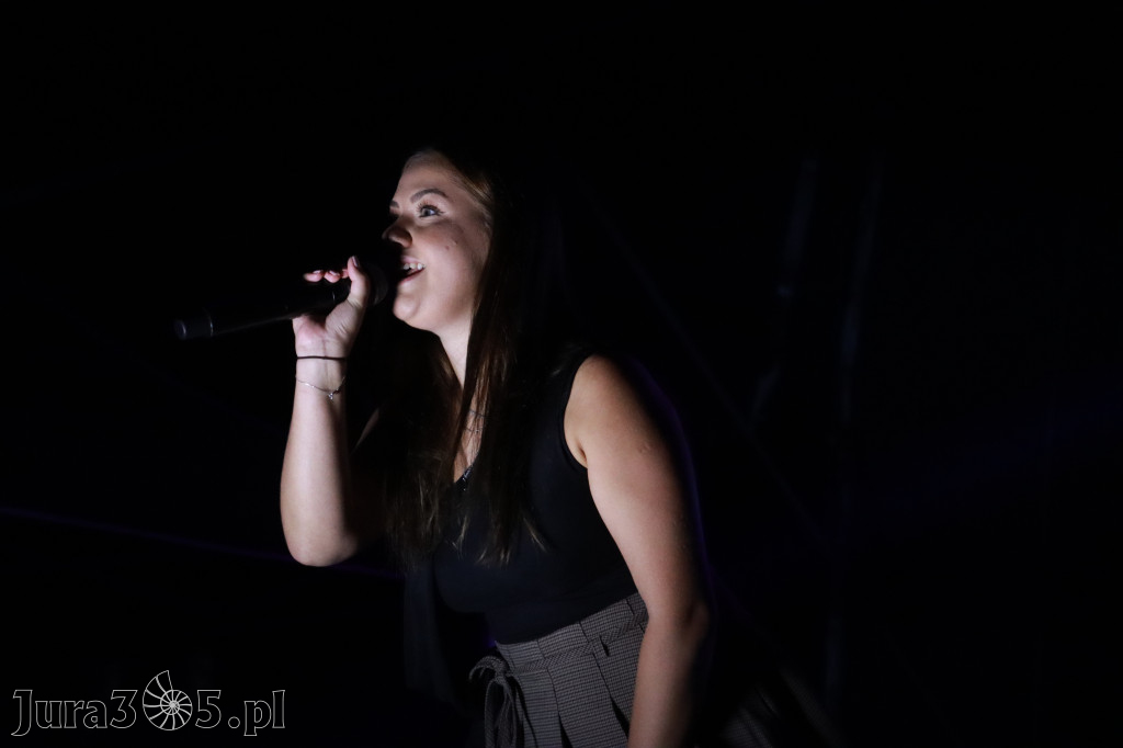 Fotorelacja XIII: Julia Tkacz solo i ze Smolastym - Festiwal z Kopyta w Gniazdowie