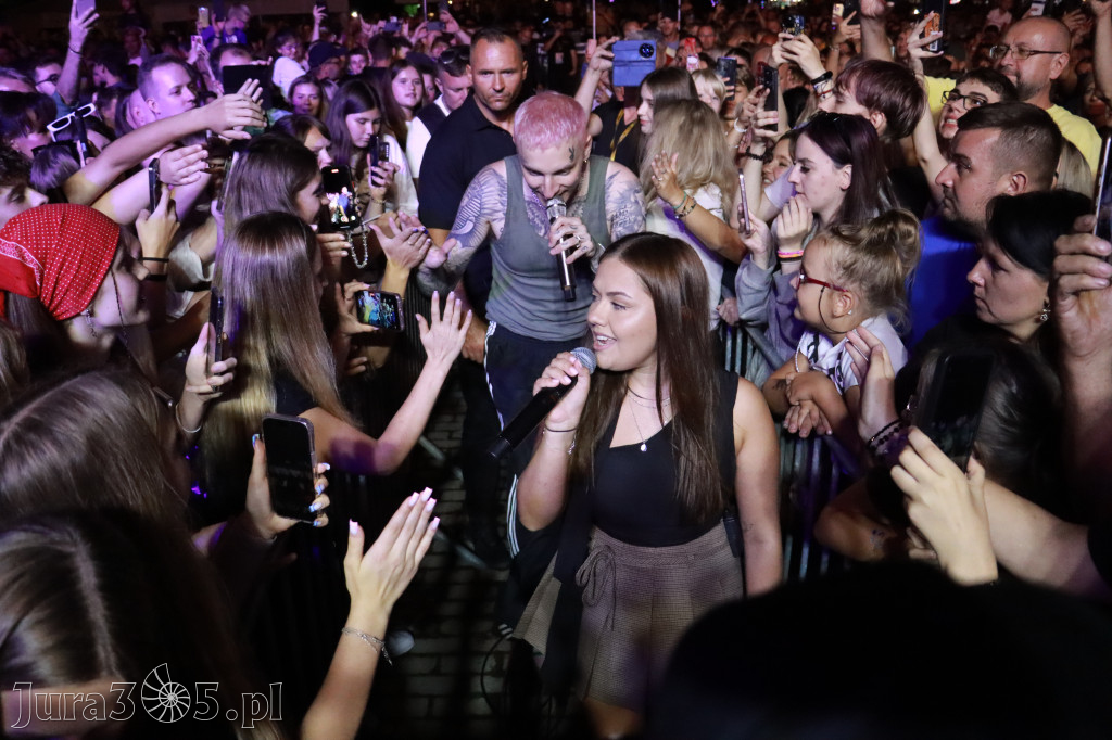 Fotorelacja XIII: Julia Tkacz solo i ze Smolastym - Festiwal z Kopyta w Gniazdowie