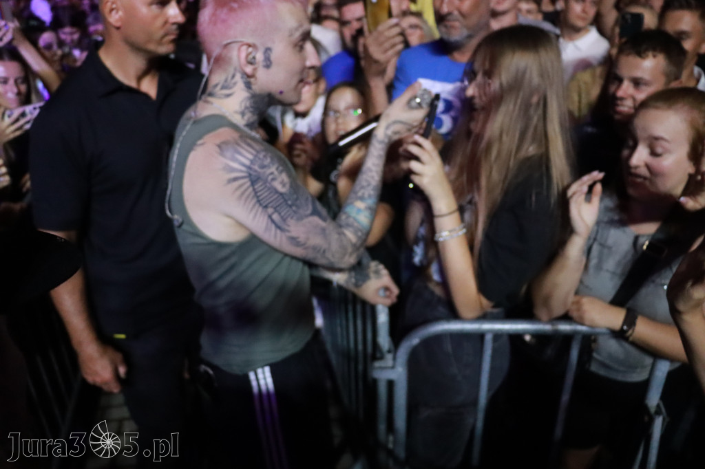 Fotorelacja XIII: Julia Tkacz solo i ze Smolastym - Festiwal z Kopyta w Gniazdowie