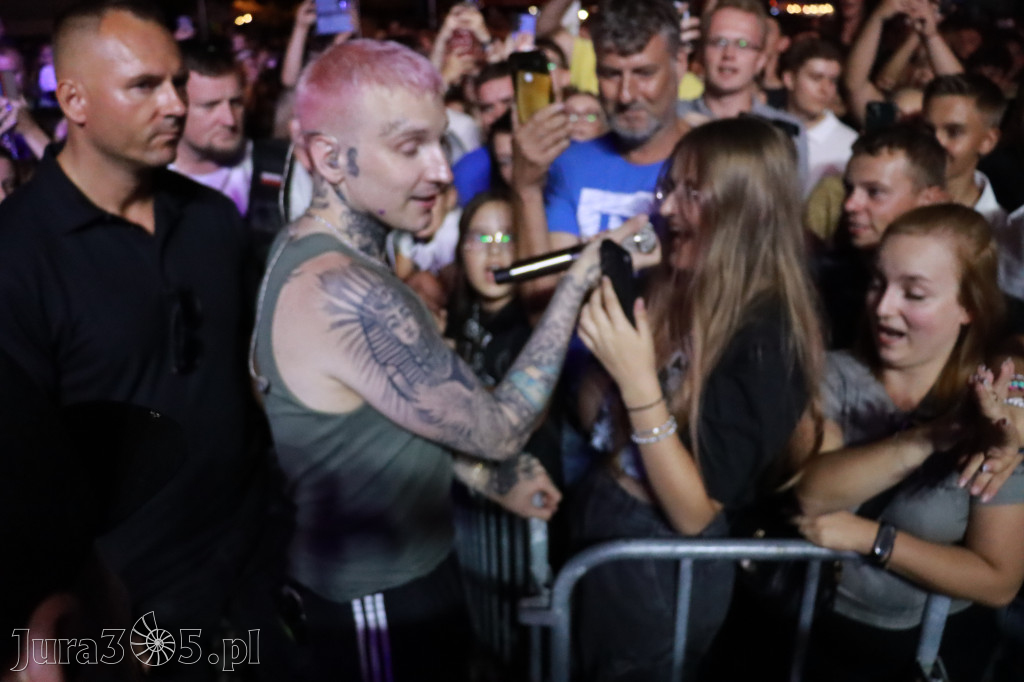 Fotorelacja XIII: Julia Tkacz solo i ze Smolastym - Festiwal z Kopyta w Gniazdowie