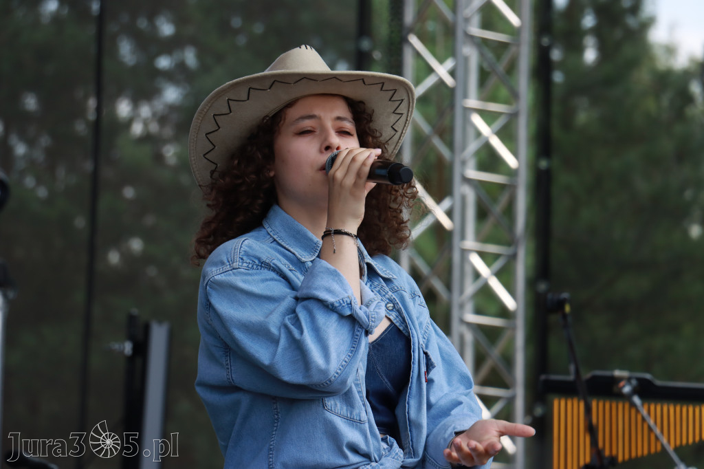 Fotorelacja XVI: Rozpoczęcie drugiego dnia Festiwalu z Kopyta - Ogólnopolski Konkursu COUNTRY STARS - soliści.