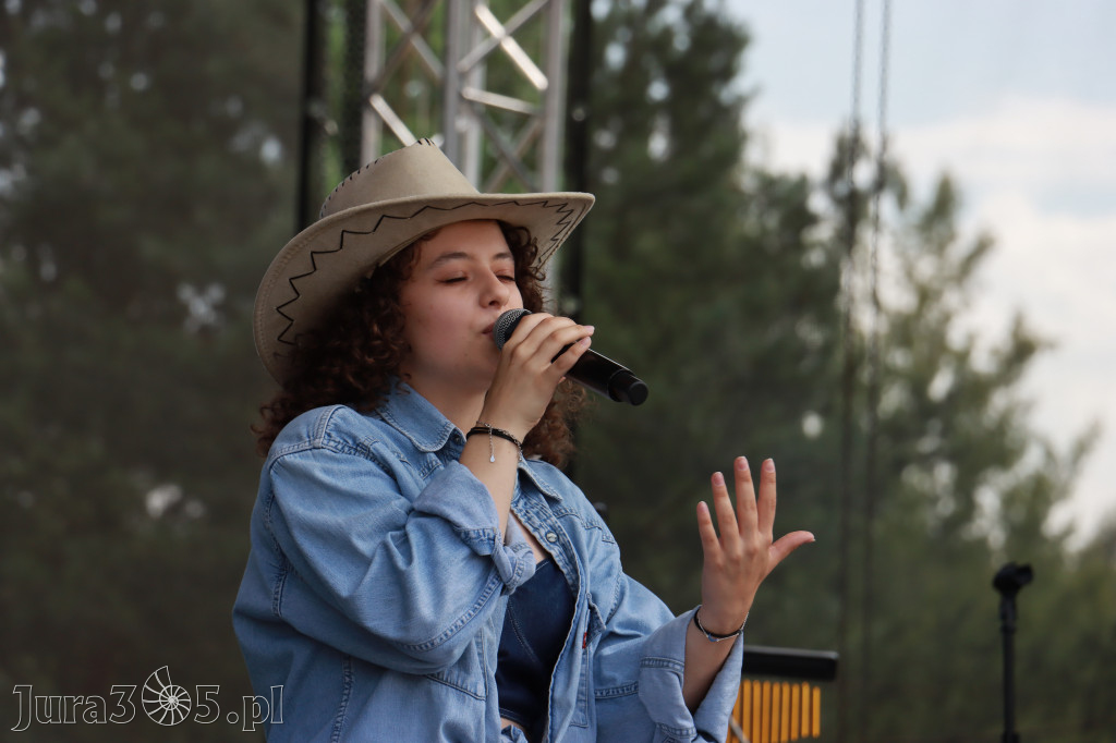 Fotorelacja XVI: Rozpoczęcie drugiego dnia Festiwalu z Kopyta - Ogólnopolski Konkursu COUNTRY STARS - soliści.