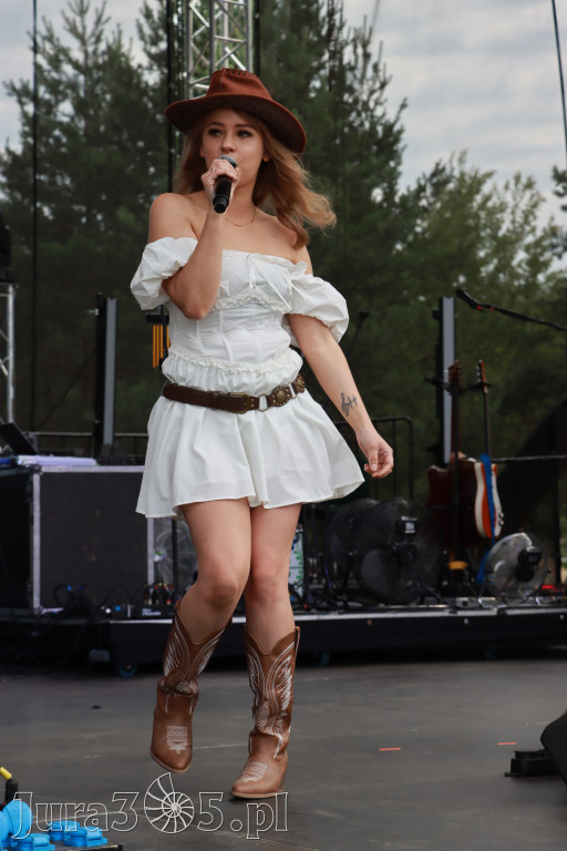 Fotorelacja XVI: Rozpoczęcie drugiego dnia Festiwalu z Kopyta - Ogólnopolski Konkursu COUNTRY STARS - soliści.