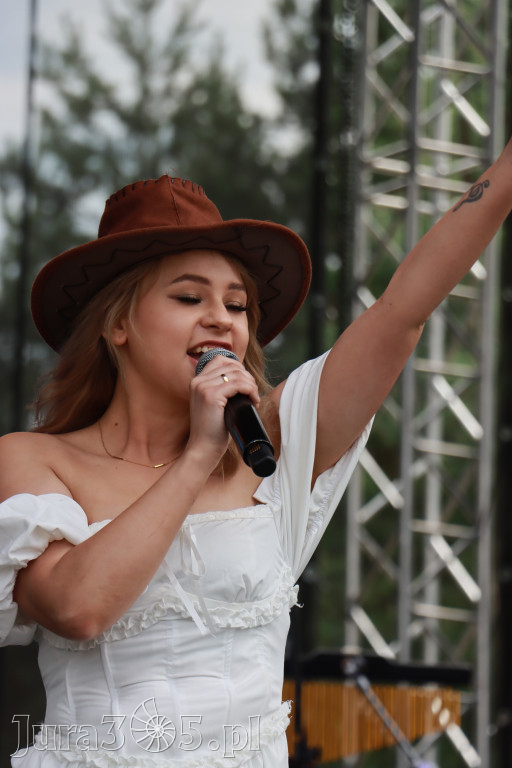 Fotorelacja XVI: Rozpoczęcie drugiego dnia Festiwalu z Kopyta - Ogólnopolski Konkursu COUNTRY STARS - soliści.