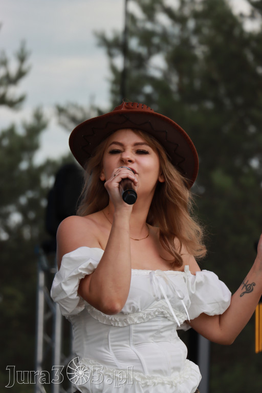 Fotorelacja XVI: Rozpoczęcie drugiego dnia Festiwalu z Kopyta - Ogólnopolski Konkursu COUNTRY STARS - soliści.