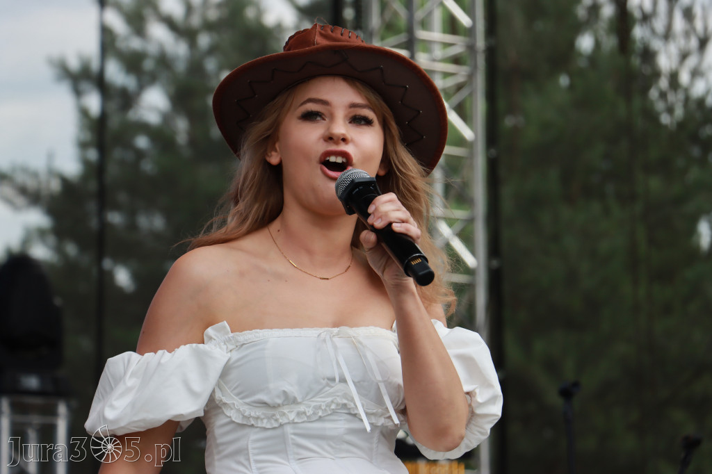 Fotorelacja XVI: Rozpoczęcie drugiego dnia Festiwalu z Kopyta - Ogólnopolski Konkursu COUNTRY STARS - soliści.