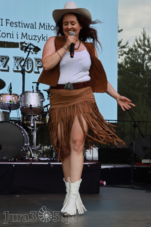 Fotorelacja XVI: Rozpoczęcie drugiego dnia Festiwalu z Kopyta - Ogólnopolski Konkursu COUNTRY STARS - soliści.
