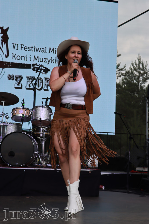 Fotorelacja XVI: Rozpoczęcie drugiego dnia Festiwalu z Kopyta - Ogólnopolski Konkursu COUNTRY STARS - soliści.