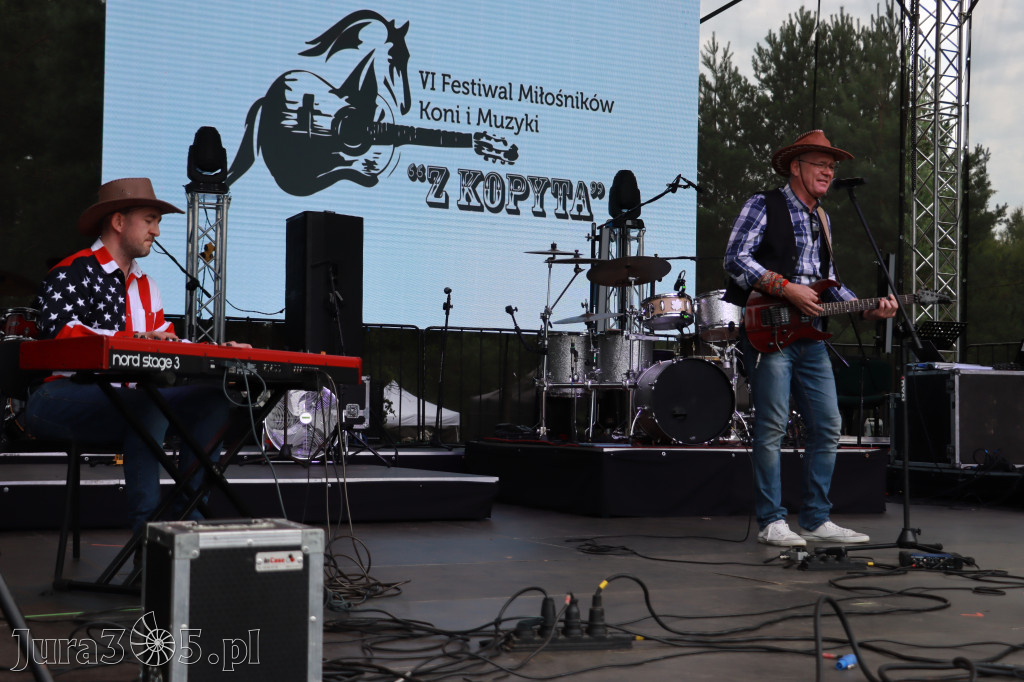 Fotorelacja XVI: Rozpoczęcie drugiego dnia Festiwalu z Kopyta - Ogólnopolski Konkursu COUNTRY STARS - soliści.