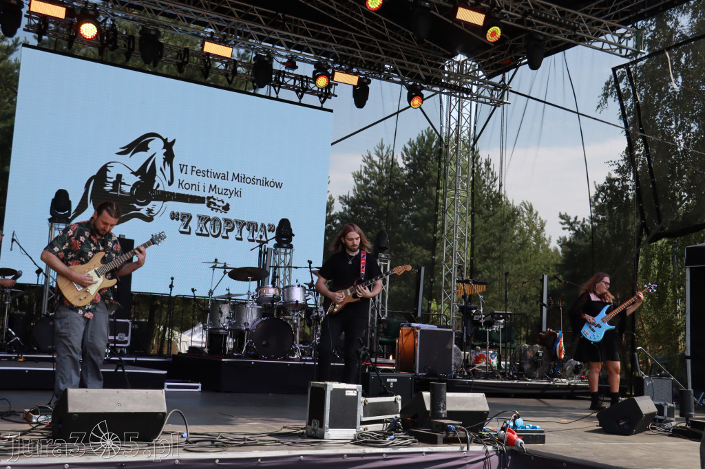Fotorelacji XVIII: Taniec, muzyka i śpiew na Festiwalu z Kopyta w Gniazdowie