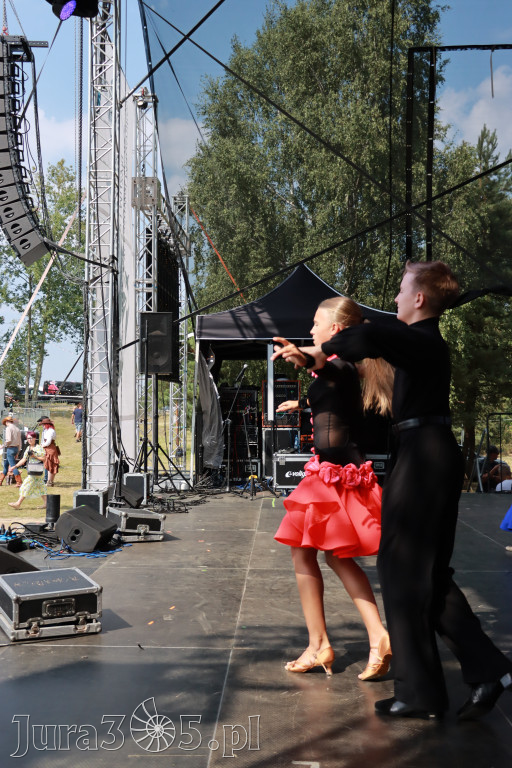 Fotorelacji XVIII: Taniec, muzyka i śpiew na Festiwalu z Kopyta w Gniazdowie