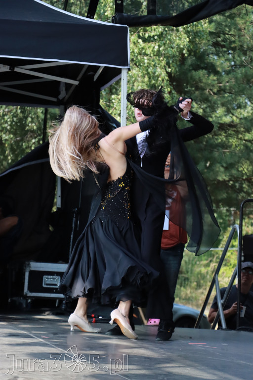Fotorelacji XVIII: Taniec, muzyka i śpiew na Festiwalu z Kopyta w Gniazdowie