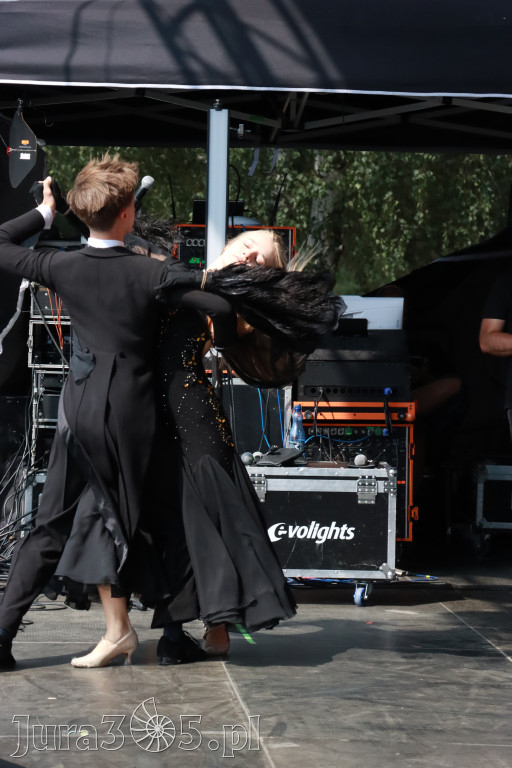 Fotorelacji XVIII: Taniec, muzyka i śpiew na Festiwalu z Kopyta w Gniazdowie