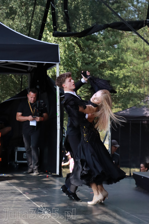 Fotorelacji XVIII: Taniec, muzyka i śpiew na Festiwalu z Kopyta w Gniazdowie