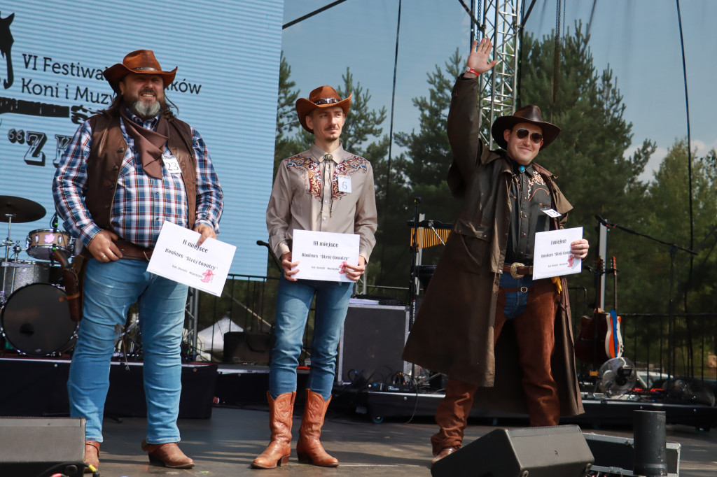 Fotorelacja XIX: Konkurs na strój w stylu Country - Festiwal z Kopyta w Gniazdowie