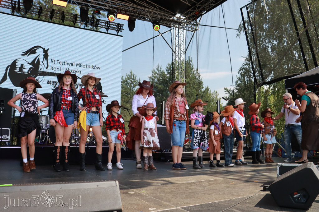 Fotorelacja XIX: Konkurs na strój w stylu Country - Festiwal z Kopyta w Gniazdowie