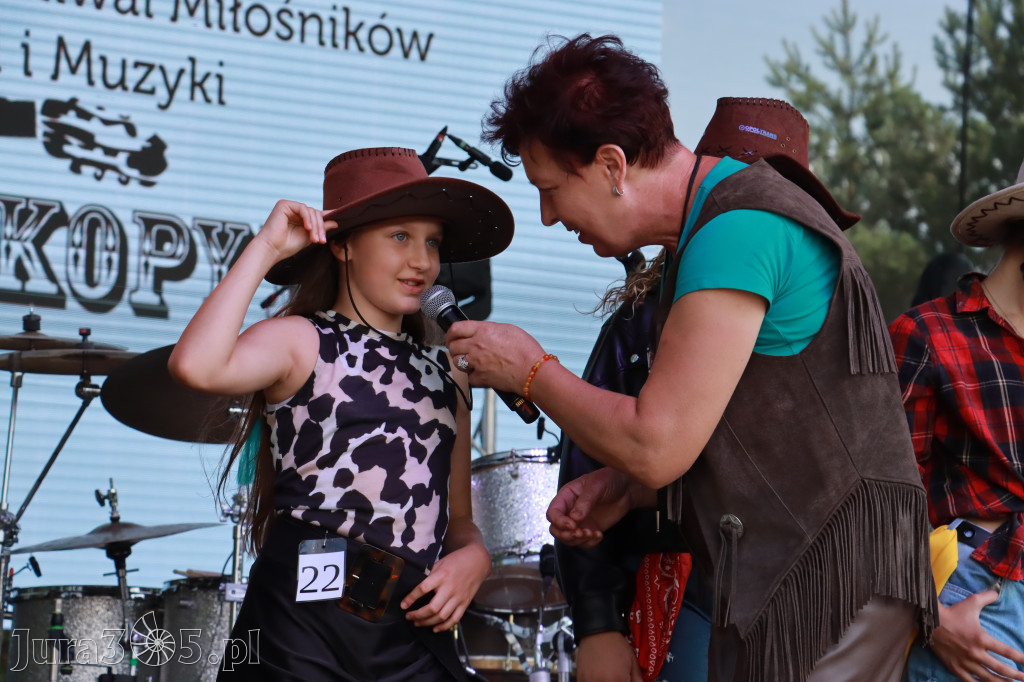 Fotorelacja XIX: Konkurs na strój w stylu Country - Festiwal z Kopyta w Gniazdowie