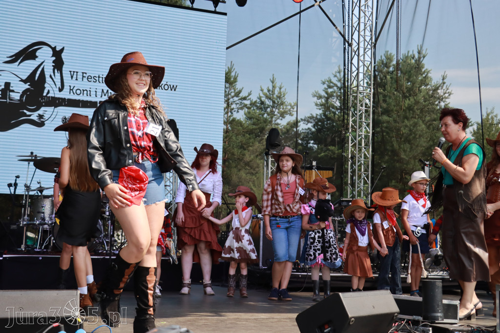 Fotorelacja XIX: Konkurs na strój w stylu Country - Festiwal z Kopyta w Gniazdowie